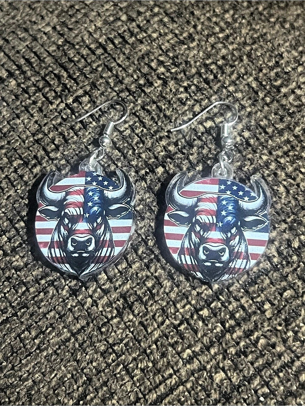 Bull Graphic Dangle Earrings in Red & Blue E234